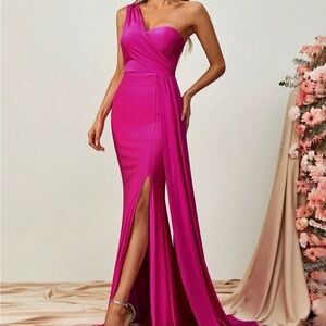 👗 bright one shoulder dress